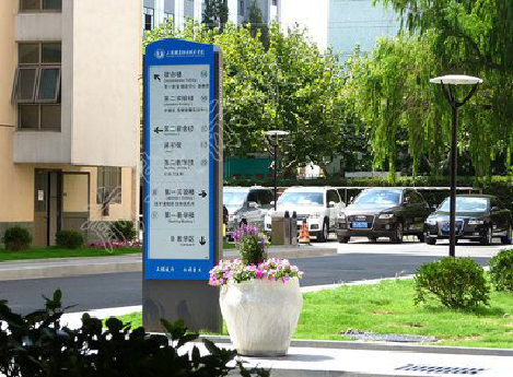 普安哪些因素影响宣传栏的制作？